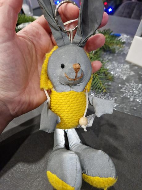 Přívěsek na klíče, kabelku,,batoh fluorescenční, 