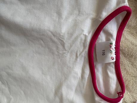 5 triček ve velikosti 110/116 divci, 104–116