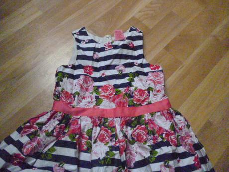 Kytkaté bohaté šaty 5-6, 116