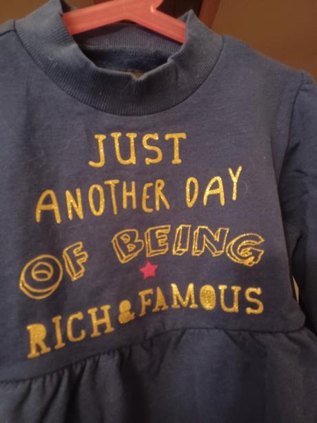 Modrá mikina s nápisem, reserved,128