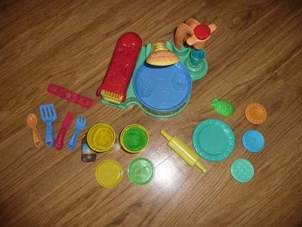 Snídaňový hrací set play-doh,