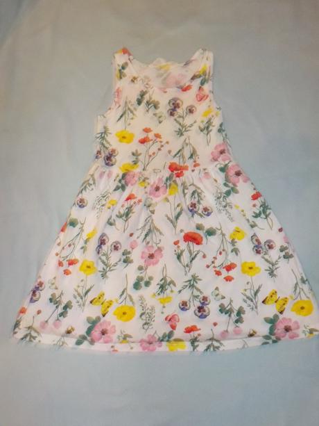 Šatičky vel. 4-6 let, zn. h&m, 110