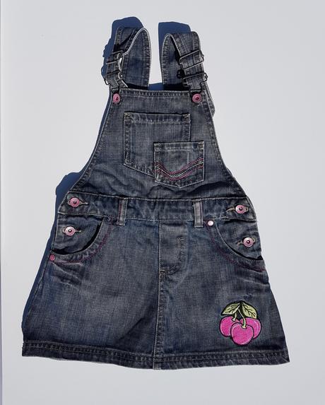 F76	dívčí riflová šatovka třešně vel. 104, dopodopo,104