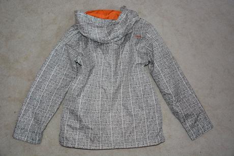 Přechodová bunda, 152