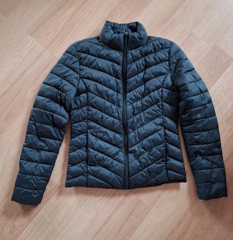 Bunda prošívaná černá zn. primark, v. 32-34,146 cm, primark,146