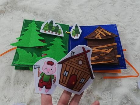 Quiet book tři prasátka,