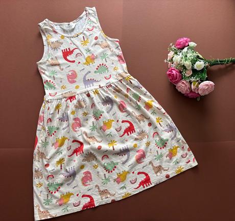 Ob/šaty s dinosaury krémové barvy - v.134/140, h&m,134