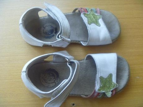 Bílé barefoot sandálky se zlatou hvězdičkou 29-30, 29