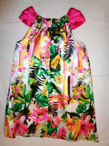 Krásné lesklé saténové květované šaty, palomino,110