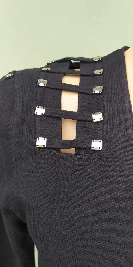 Tenký svetřík na tělo casual - vel.s, s