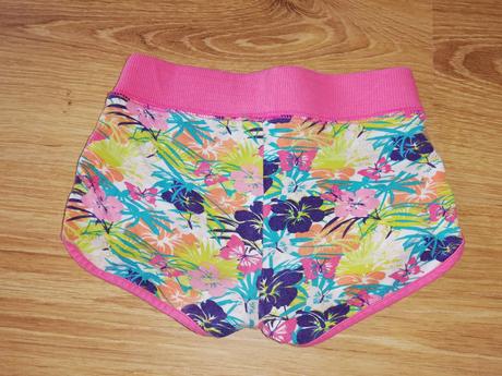 Šortky, palomino,92