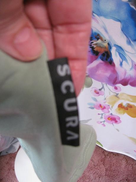 Ležérní šaty-asymetrický střih s odhaleným ramenem, m