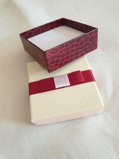 Dárková krabička na šperky,