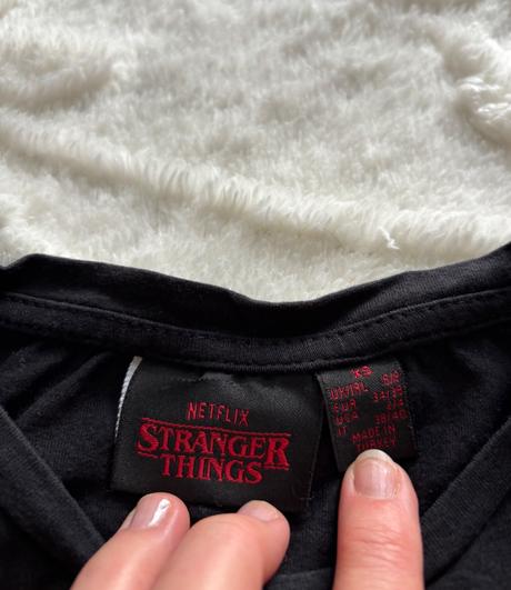Triko černé stranger things - v.xs, xs