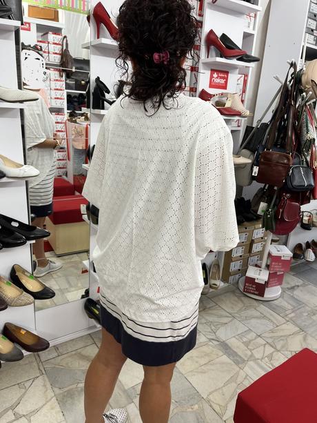 Ležérní bílý volný svetr, kardigan, s