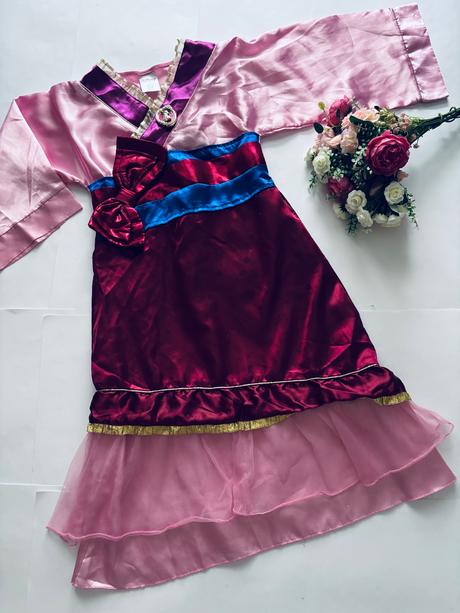 An24/ kostým princezna zn. disney - v.5/6 let,