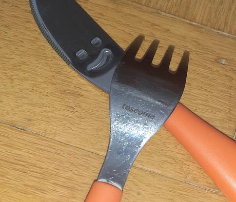 Dětská jídelní sada + příbory zdarma,