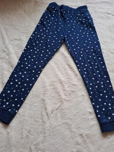 Tepláky se srdíčky vel. 134, sinsay,134