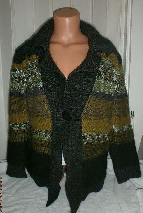 Pěkný svetr na jeden knoflík - vel.l-xl, l