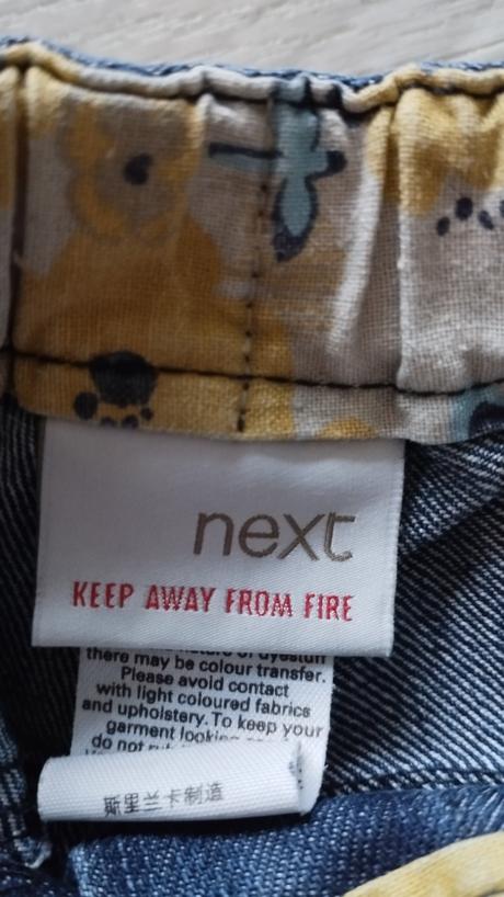 Kraťasy 6-9 m., next,74