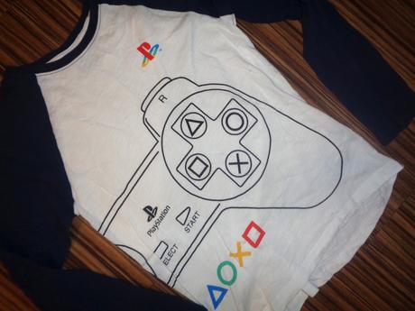 Modrobílé tričko playstation, next,152