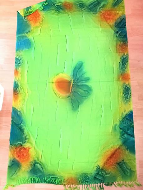 Neon zelený maxi šátek na plavky, 