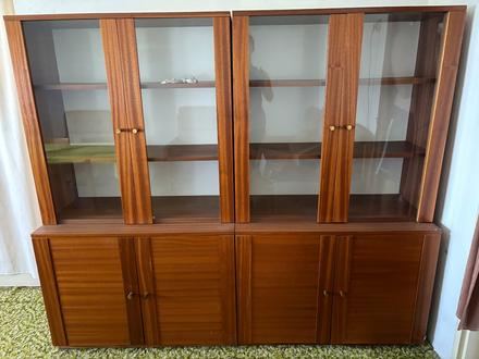 Skrin obyvak s vitrinou / + sekretar,