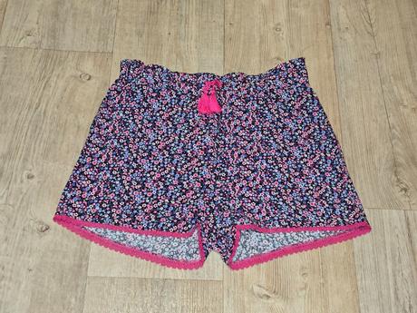 Kraťasy, primark,152