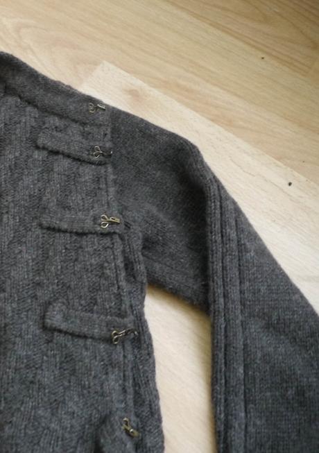 Svetrik kratky hnedy h&m vel.xs, h&m,xs