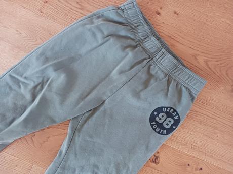 Tepláky č.146, 146