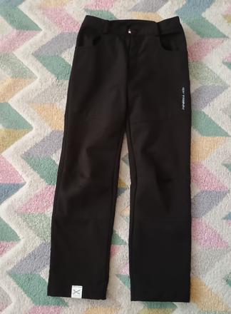 Kvalitní softshellové zimní kalhoty trimm, 152