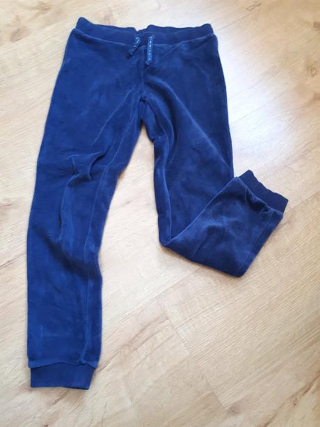 2x krásné pohodlné sametové tepláky modré a růžové, benetton,128