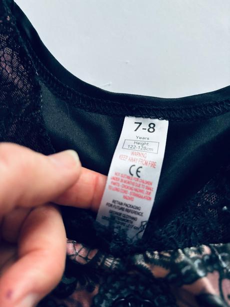 An25/ kostým halloween šaty - v.7/8 let,