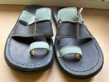 Celokožené pantofle, žabky kickers, kickers,38