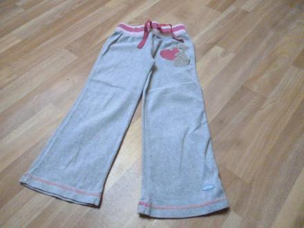 Tepláky me to xou 3-4, 104