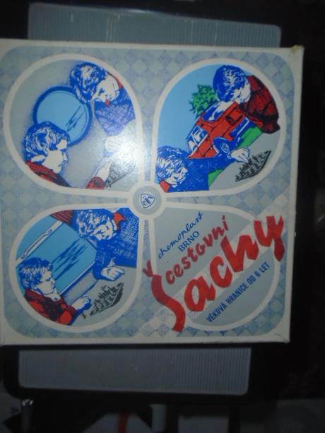 Šachy cestovní retro, 