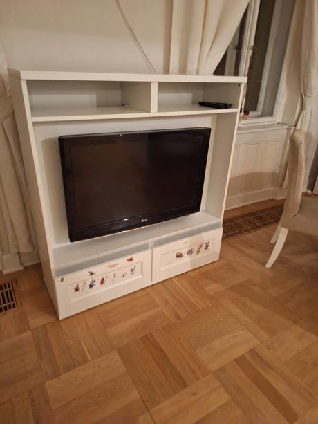 Obyvak ikea pohovka, lezadlo, konferencni stolek,, 