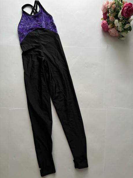 An14/ dres gymnastický - v.cca 6/8 let, 122