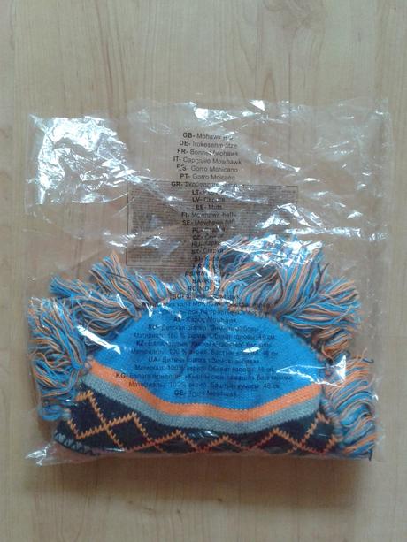 Zimní dětská čepice s čírem - nová, 74