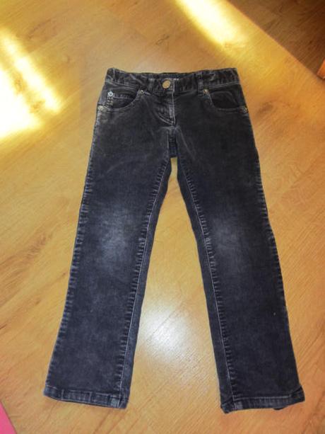 Tmavěmodré strečové manžestráky, benetton,98