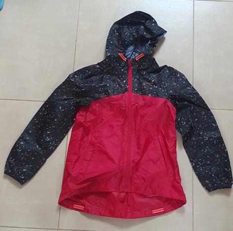 Nepromokavá bunda, decathlon,134