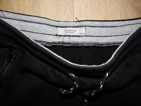 Chlapecké černé tepláky zn. reserved vel.146/152, reserved,146