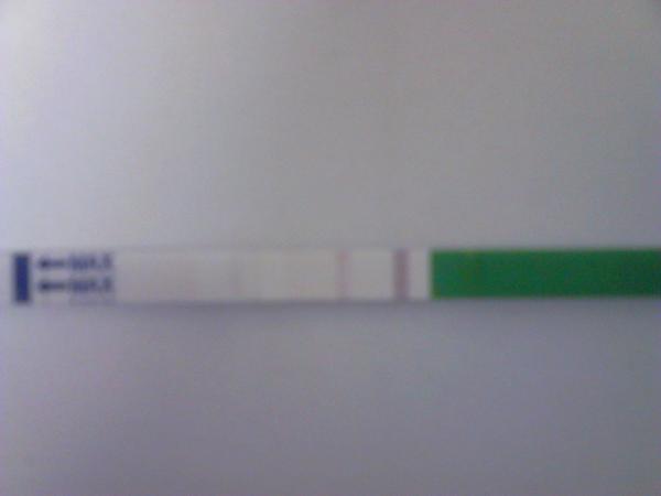 Čárka na ovulačním testu bývá jen trochu zvýrazněná