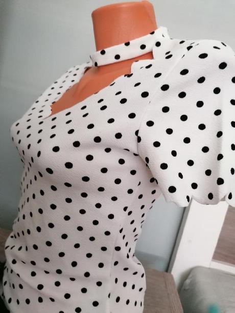 Tričko s puntíky, s