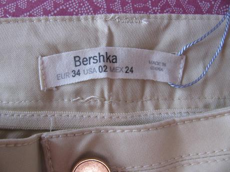 Luxusní elastické béžové kraťasy bershka, bershka,34