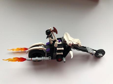 Lego ninjago 2259 motorka kostlivců, 
