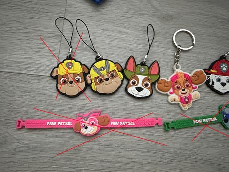 Tlapková patrola (paw patrol) - přívěsky, figurka, disney