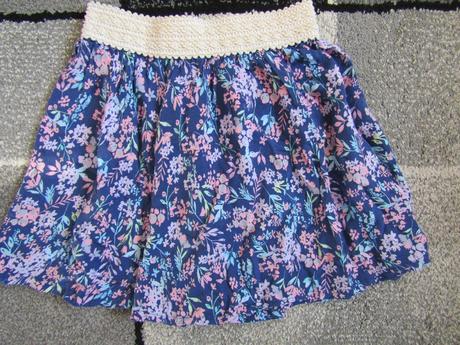 Letní sukně zn.c & a vel.146, c&a,146