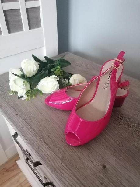 Růžové sandálky, 36