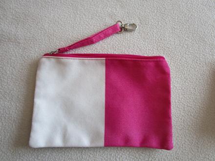 Pěkná barevná kosmetická taštička, zap. na zip, 